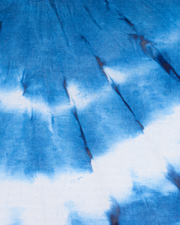 Batik Strandtuch Spirale mit Geschenkbox – Blau & Weiß, 100 % Baumwolle