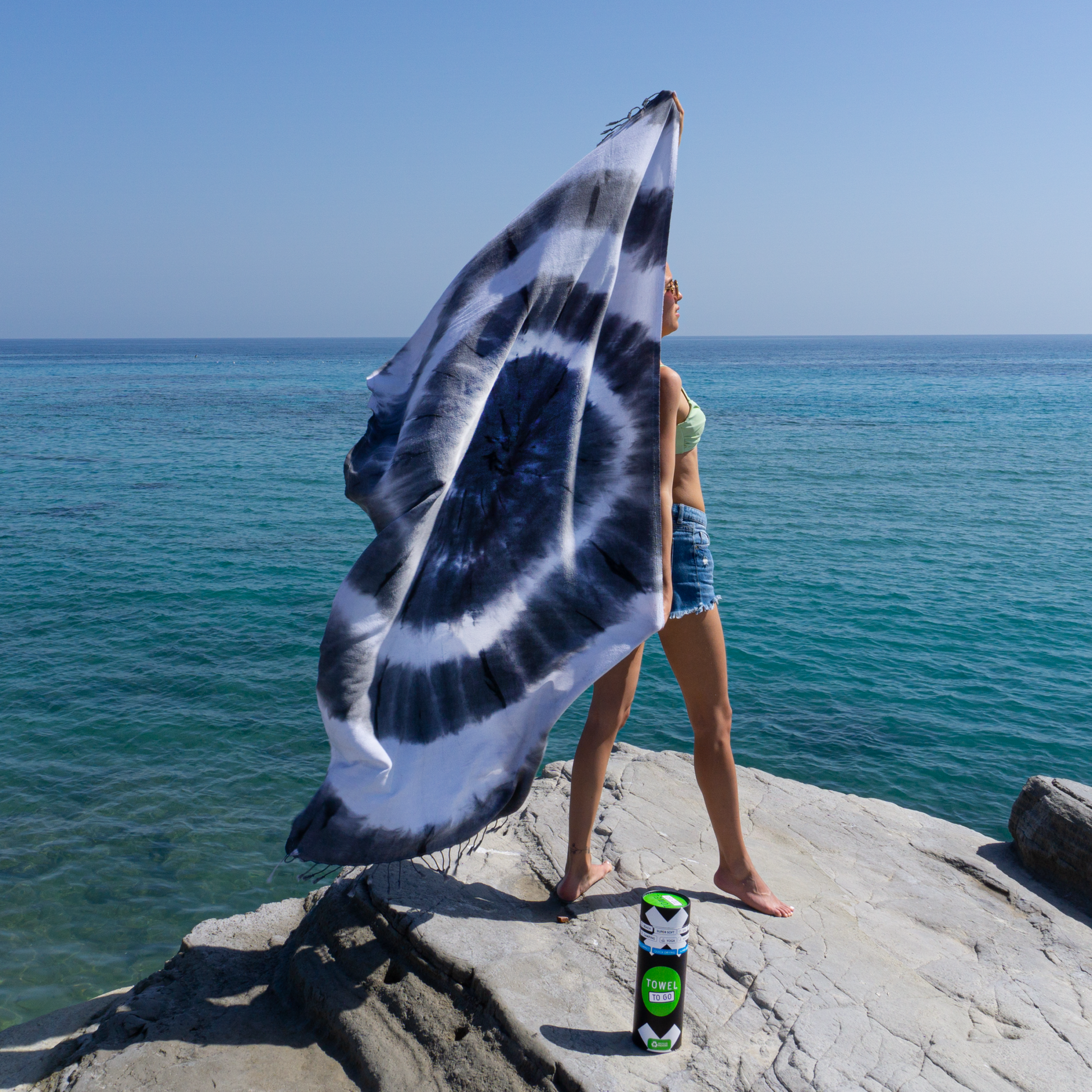 Towel to Go Tie Dye Beach Towel Black