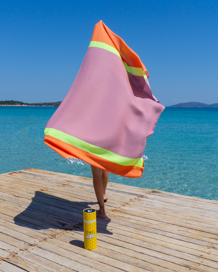 Neon Altrosa & Orange – Schnelltrocknendes Strandtuch aus recycelter Baumwolle